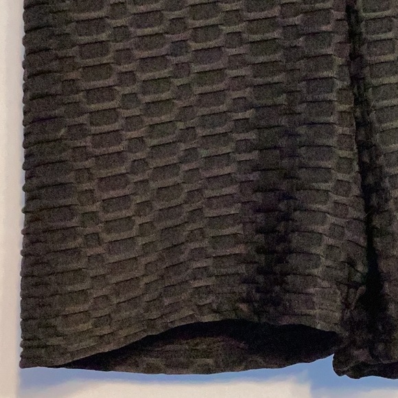 Workout booty shorts size small - Picture 3 of 5